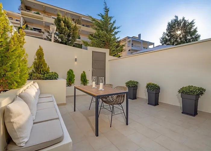 Natural Harmony ,luxury Oasis & Hot Tub Appartamento Rhodes City